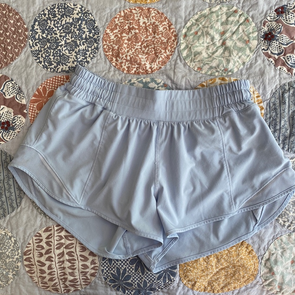 Lululemon Hotty Hot 2.5” Short Size 6